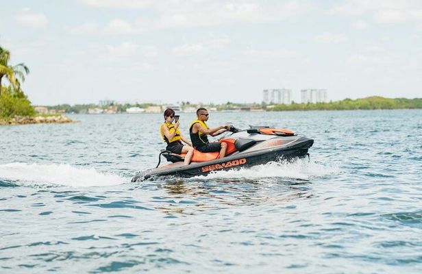 Jet Ski Miami : Experience the Ultimate Water Fun !