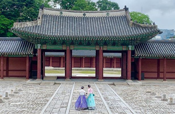 Private Full-Day Guided Tour in Seoul with Lunch, Tea and Dinner