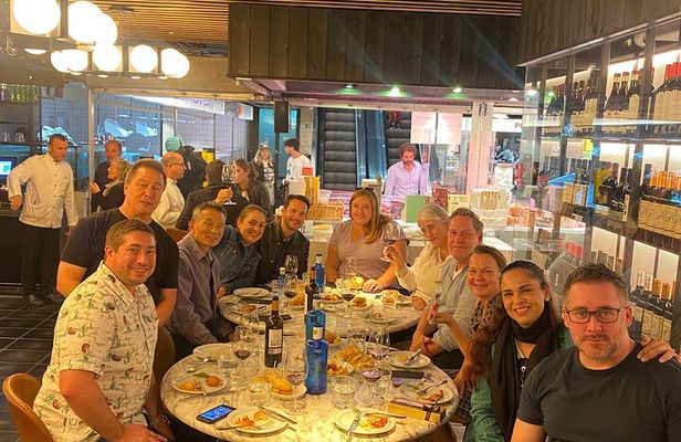Private Wine & Gourmet Tapas Tour in Madrid with Sommelier
