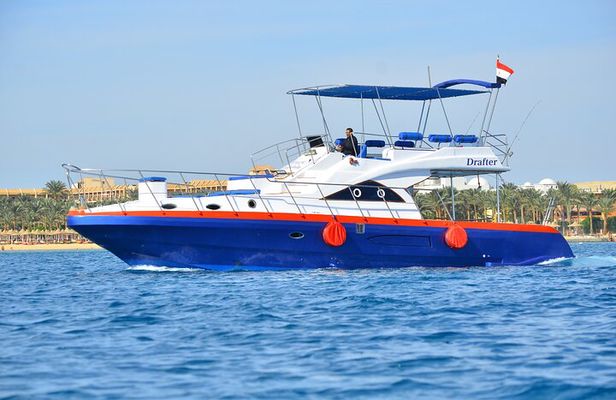 Private Boat to Hula Hula Island Snorkeling With Lunch - Hurghada