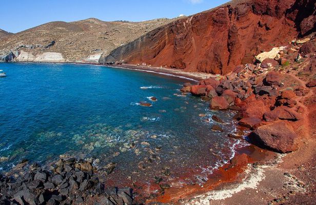 Santorini Private Highlights Tour & Wine Tasting with local guide