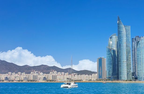 Busan Bliss: Panoramic Yacht & Urban Exploration with Sky Capsule