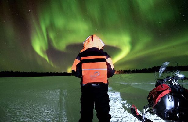 3-Hour Snowmobile Safari to Search Northern Lights in Levi