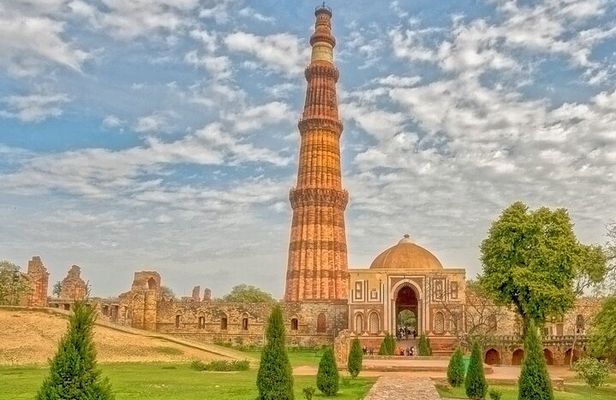 Delhi: Old and New Delhi Private One Day Tour