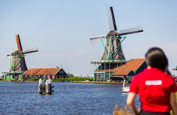 Windmill Tour from Amsterdam, Including Volendam & Marken