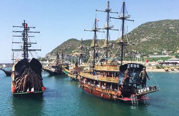 Alanya Pirate Boat Tour with Lunch, Soft Drinks & Transfer 