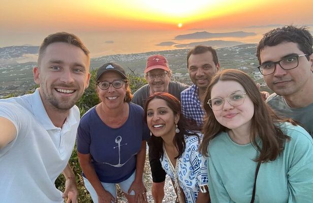 Santorini Top Attractions Tailor-made Private Tour made by locals