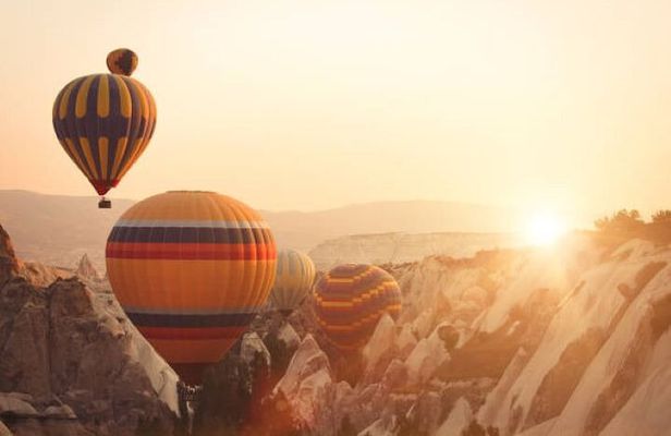 1-Hour Hot Air Balloon Tour in Cappadocia Goreme Valley