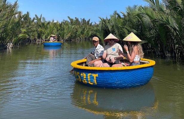 Vegetarian Cooking Class and Basket Boat Tour in Hoi An