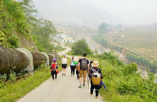 Trekking Sapa - Bac Ha Market: Sleep on Train & Homestay