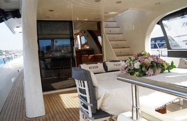 2-Hours Luxury Private Yacht Cruise on Bosphorus Istanbul