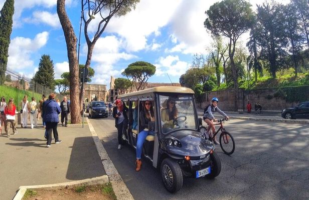 2.5-Hour Night Tour of Rome by Luxury Golf Cart