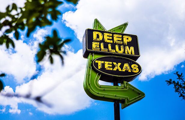 Deep Ellum Foodie Lovers Tour with Food Tours of America