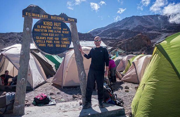 6 Days MARANGU ROUTE (Kilimanjaro Trekk)
