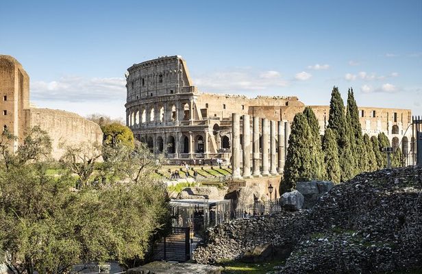 Colosseum and Ancient Rome Small Group Tour in Rome 