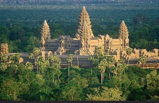 Angkor Wat, Angkor Thom & Elephant Terrace Half-Day Tours