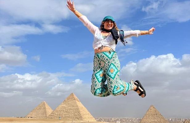 Full-Day Trip Giza pyramids & Egyptian museum From Sharm El-sheikh by plane