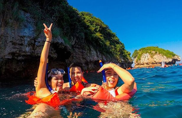 Catamaran Arches, Animas Beach, Quimixed Waterfall and Food Tour