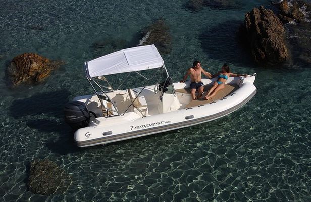 Tempest 600 Hair Rental in the Baunei Coast (max. 8 pax)