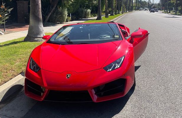 Lamborghini Drive from Hollywood to Sunset Blvd