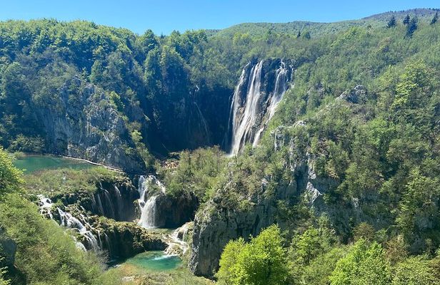 Plitvice private tour driver + guide up to 8 ppl from Zadar