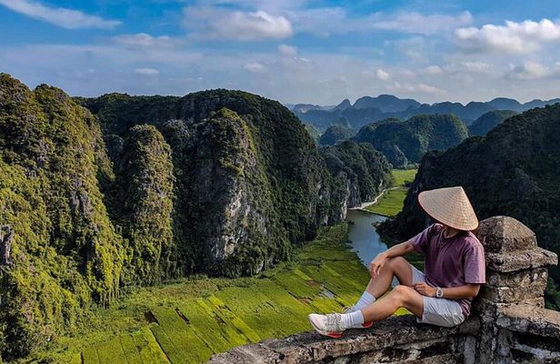 Ninh Binh 1 Day Tour(Tam Coc - Mua Cave - Bich Dong)