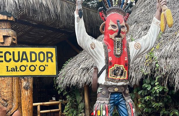 Private customizable tour in Quito included Intiñan museum