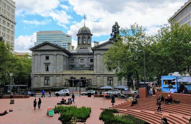 Guided Walking Tour of Historic Downtown Portland, Oregon