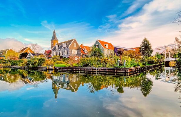 Private Tours to Zaanse Schans, windmill house, Volendam, Marken