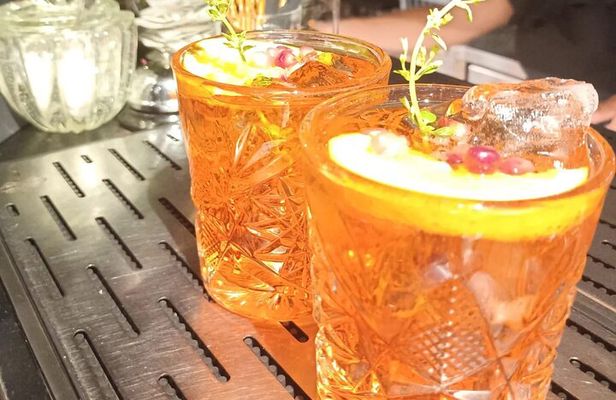 Siracusa cocktail experience, walking tour, rooftops, prime venue