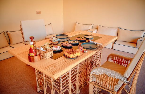 Dubai: 5-Hour Breakfast with Bedouin in the Desert