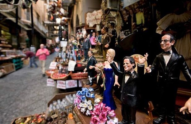 Half Day Private Guided Tour of Scugnizzo in Naples