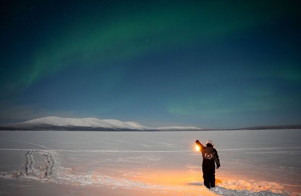 Northern Lights Hunting Photography Tour in Levi