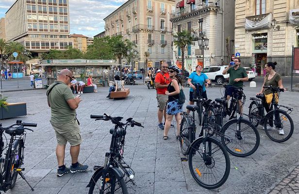 Bike tour of Catania by e-bike