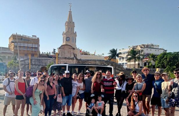 Essential Cartagena, The Complete Story