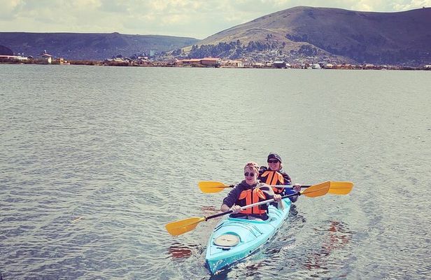 3 Hour Guided Kayaking Tour in Lake Titicaca
