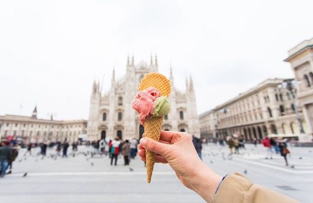 Milan Small Group: Duomo & Rooftop, Sforza Castle, Gelato Tasting