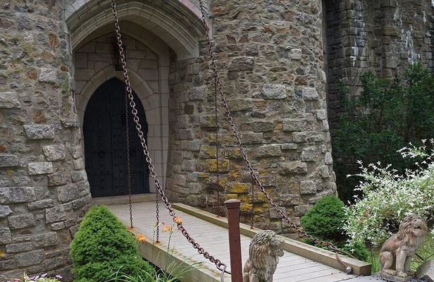 Full-Day Private Guided Tour of Hammond Castle and Boston