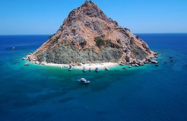 Antalya: Suluada Island Small Group Boat Trip with Lunch & Pickup