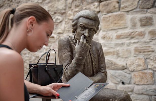 Best of Zagreb! Private Walking Tour; Meet the greats -Sit & Meet