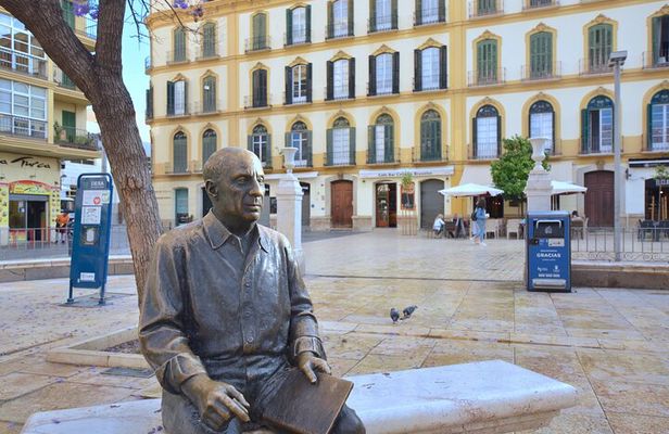 Picasso roots Private Walking Tour in Central Malaga