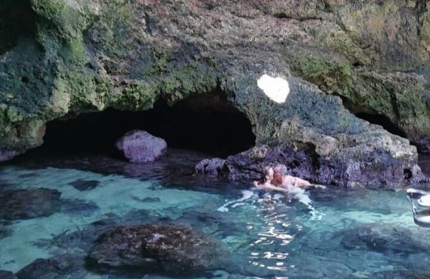 Tour by boat to discover the Polignano Caves