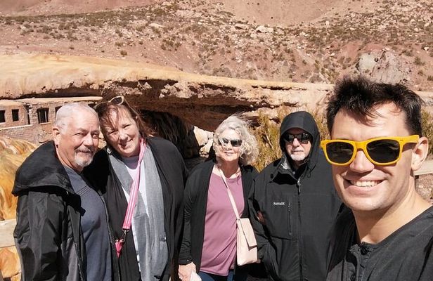 Private Andes High Mountain tour - lunch with wines