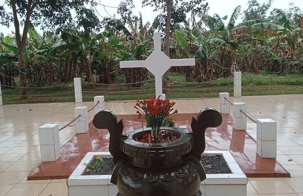 Long Tan Battlefield Day Tour - "Lest We Forget"