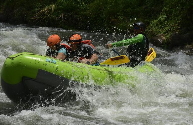 White Water Rafting II and III Maquique Costa Rica La Fortuna