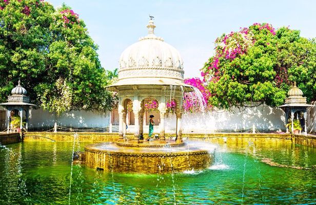 8 Days Golden Triangle Tour with Udaipur{Delhi Agra Jaipur Udaipur Tour}
