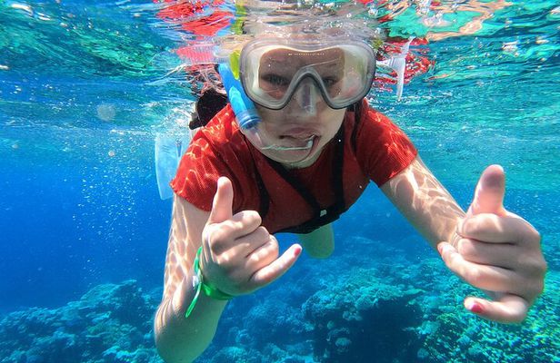 Eden Island a Luxury Snorkeling Sea Trip.