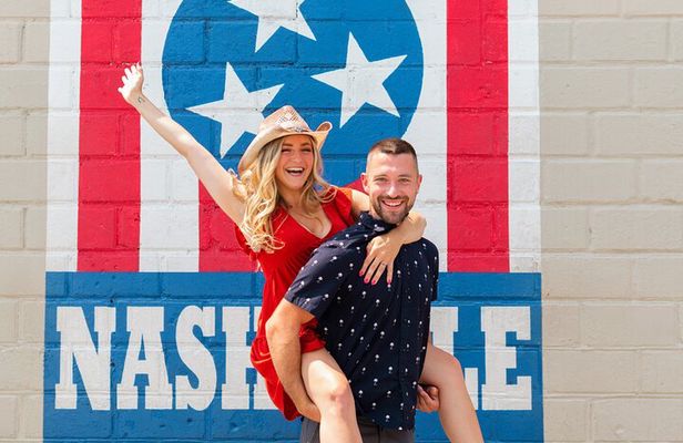Nashville Mural Photowalk Tour with Professional Photographer