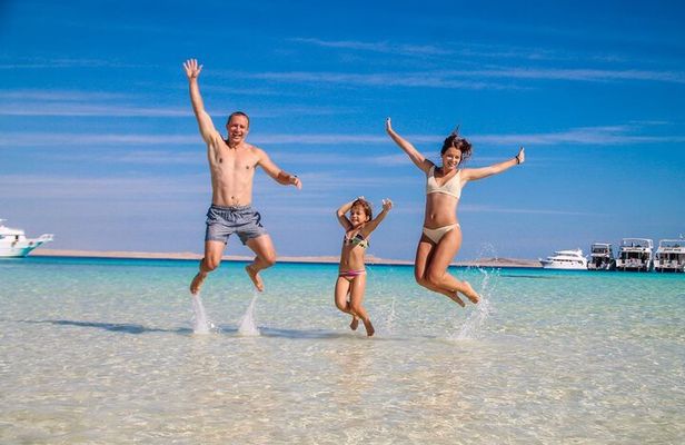 Ras Mohamed & White Island Boat Trip with Lunch - Sharm El Shiekh