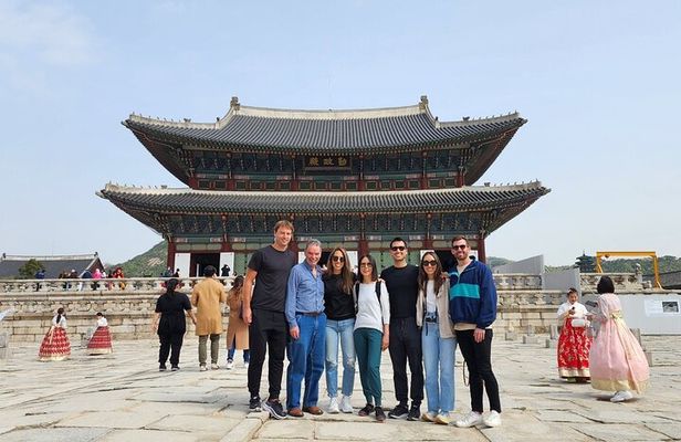 Layover Tour for essential Seoul City & Gourmet tour(Incl. Lunch)